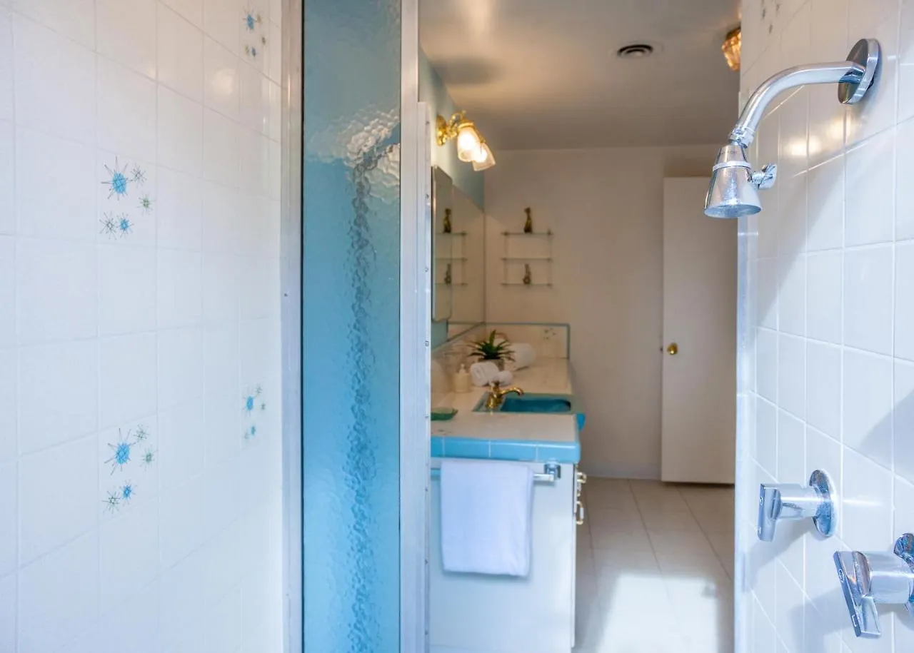 Chi Chi House - 3 Bedroom بالم سبرينغس 0*,